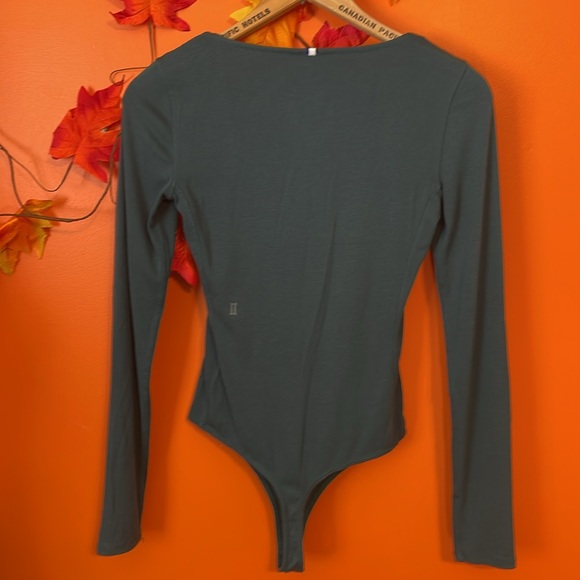 Kit and Ace Teal bodysuit-Sz S - Picture 2 of 5